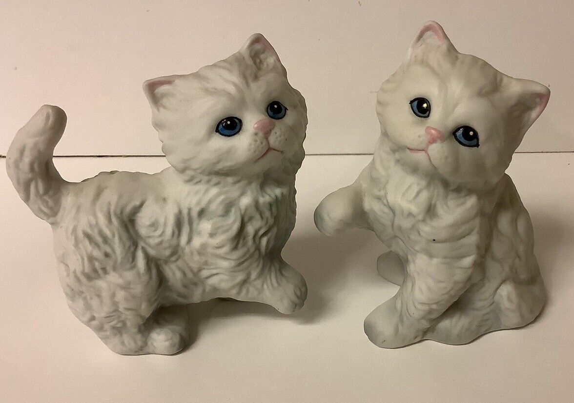Vintage Homco White Kitten/Cat Figurines W/ Blue Eyes Taiwan 1970s