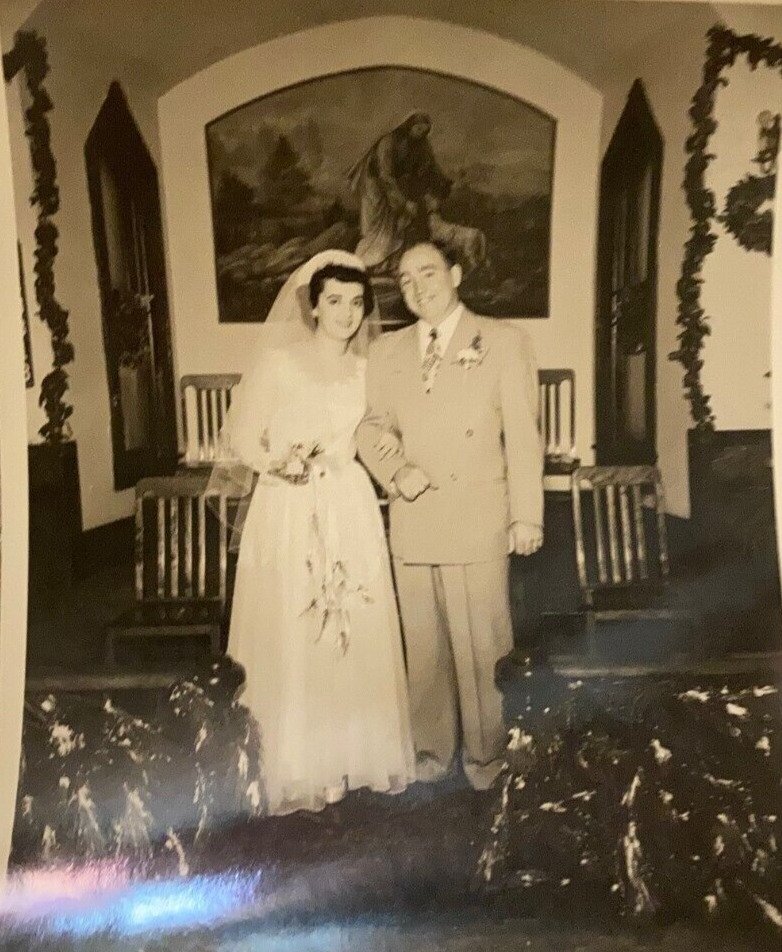 Lot~10 Vintage Black & White Photos~1940s & 1950s~Wedding~ Brides~Grooms~Guests