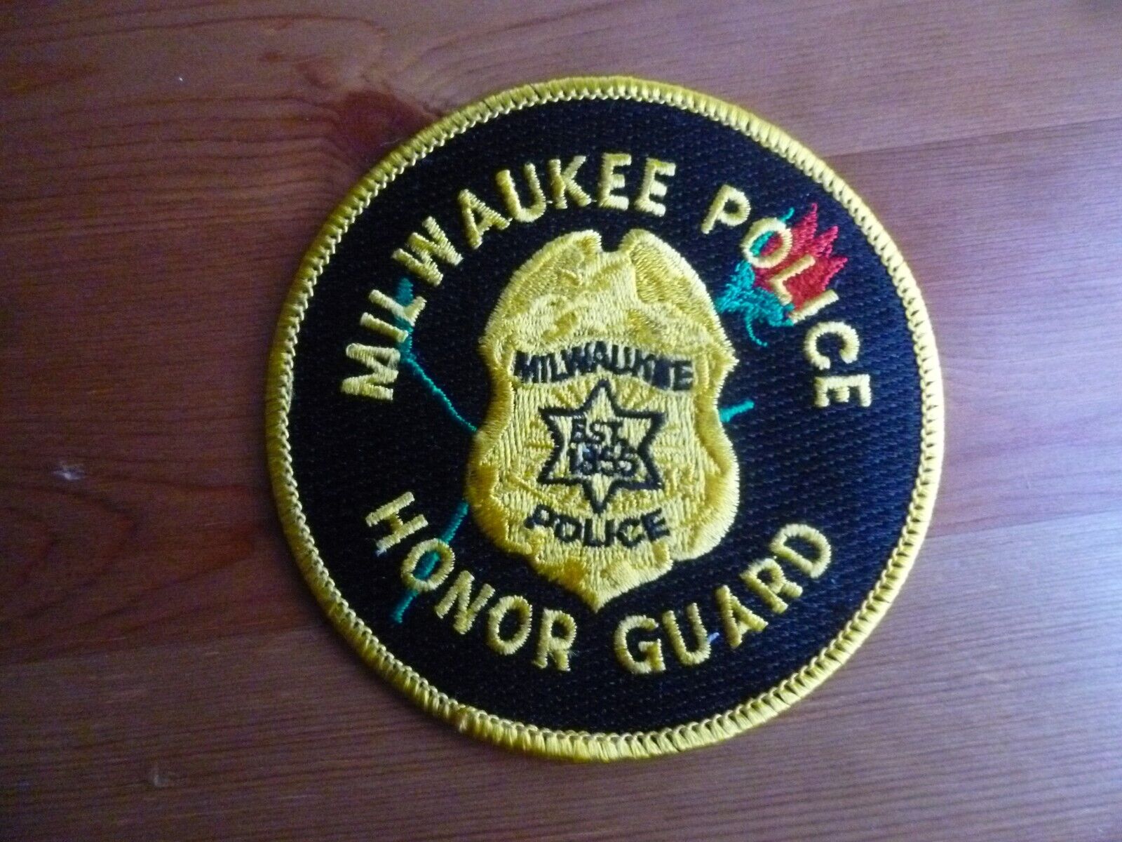 MILWAUKEE WISCONSIN HONOR GUARD POLICE Shoulder Patch Unit Obsolete Original