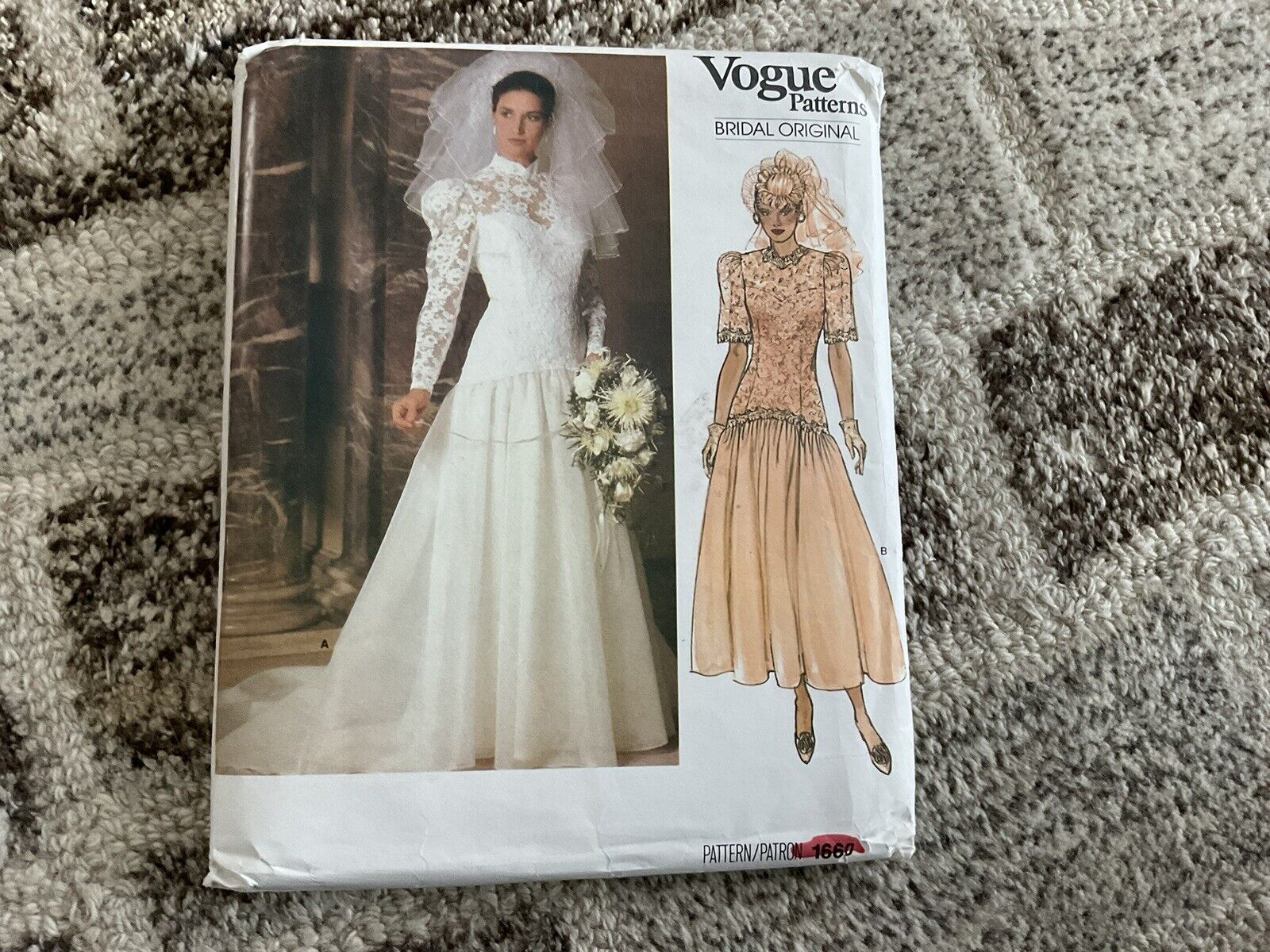 VOGUE Bridal Original 1660 Size 12 UNCUT/FF 