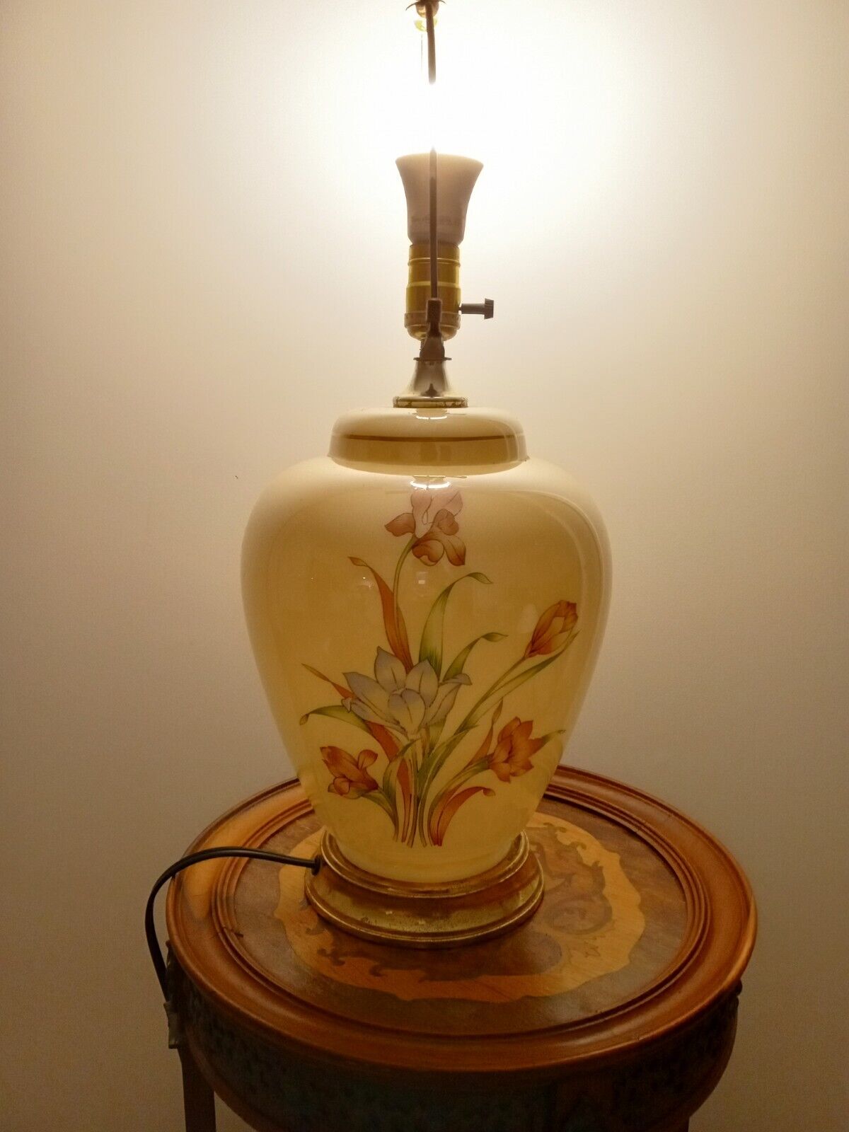 HAND PAINTED Table Lamp FLOWER Design Vintage Mid Century Oriental Modern 