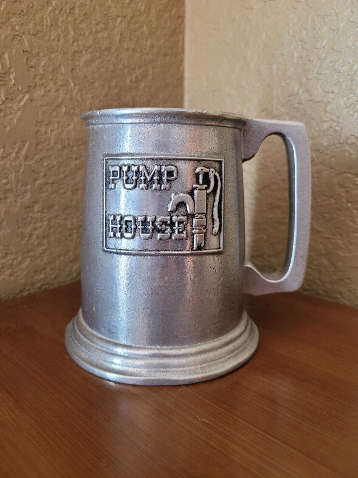 Vintage RWP Wilton Pump House Pewter Mug 