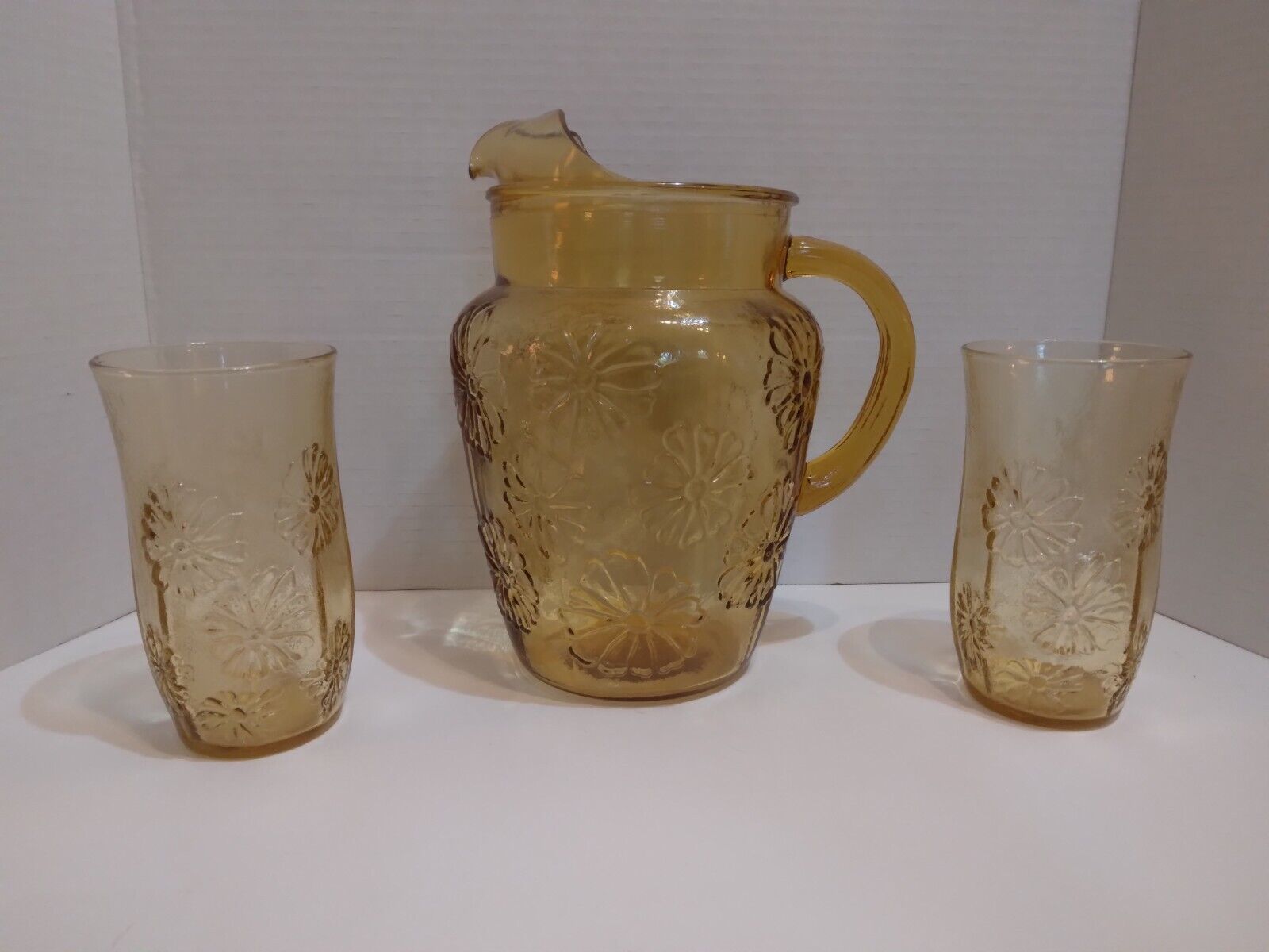 Vintage Anchor Hocking Amber Spring Song Daisy Ice Lip Pitcher and Tumbler Set