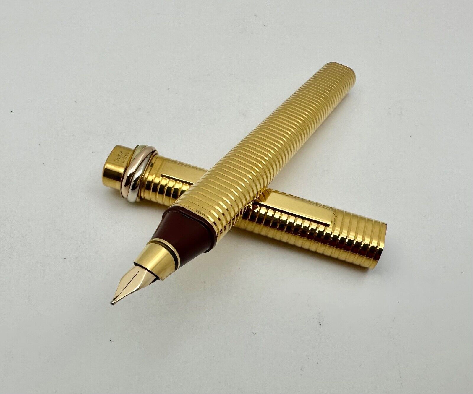 Vintage Must de Cartier Vendome Trinity Oval Gold Plated Fountain Pen