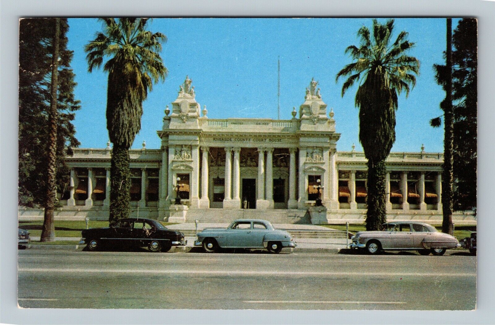 Riverside CA, Riverside County Courthouse, Cars, California Vintage Postcard