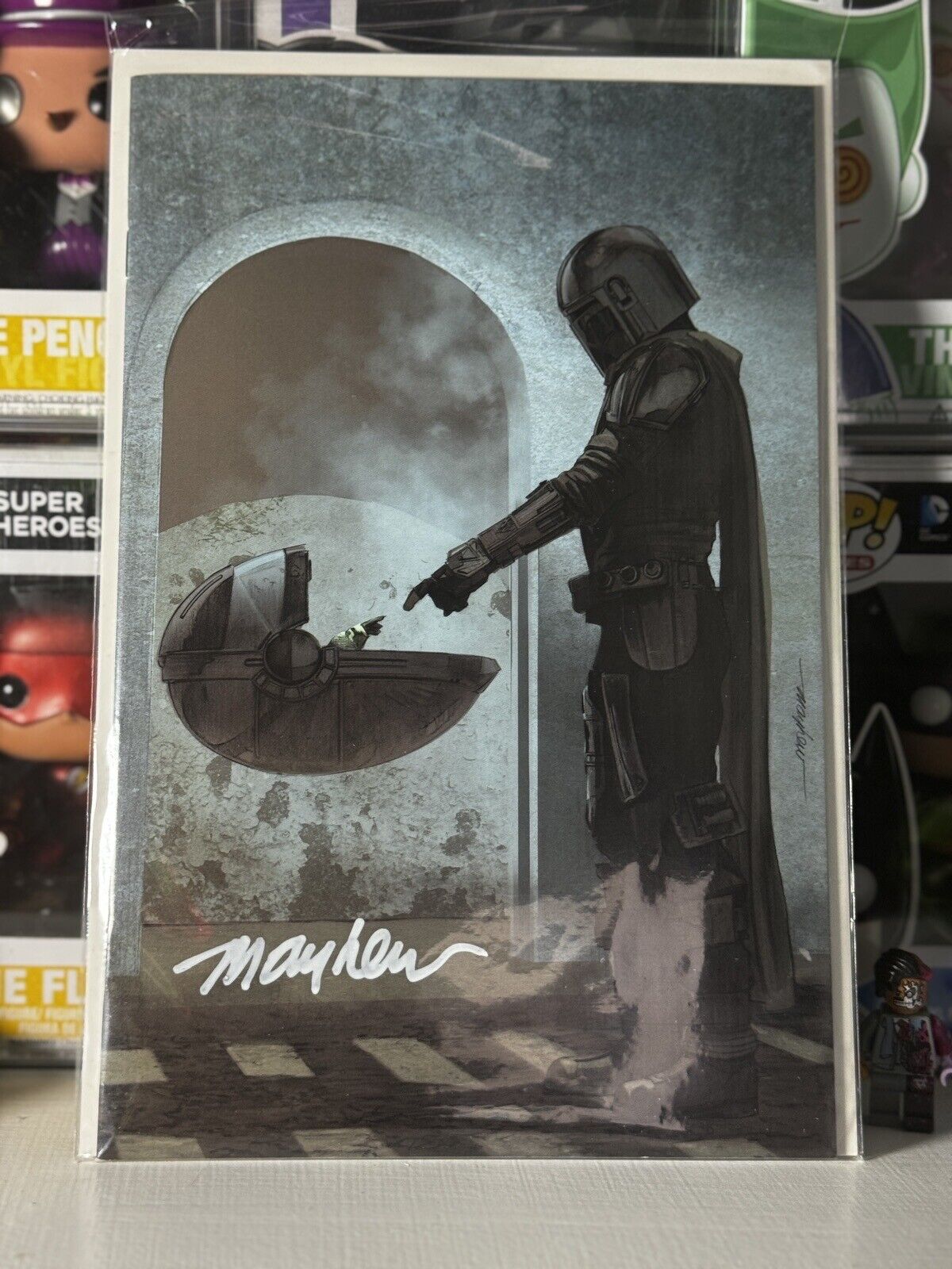 NYCC 2022 Star Wars: The Mandalorian #1 Mike Mayhew/East Side Comics MOONLIGHT