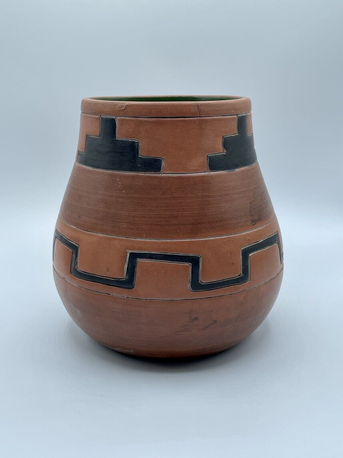 Signed Vintage Leopoldo de Mexico Mexican Pottery Vase 7” Green Glazed