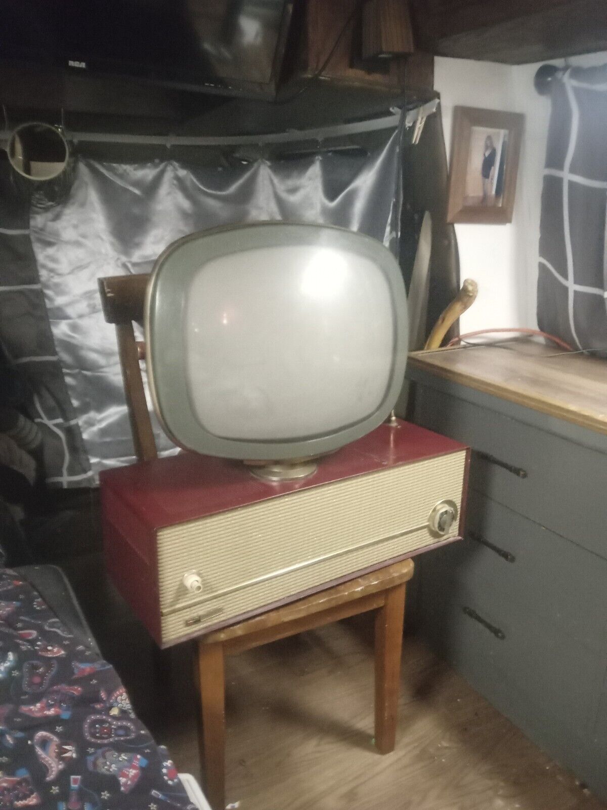 Philco Predicta Mid Century Modern TV Television Vintage Swivel MCM Table Top