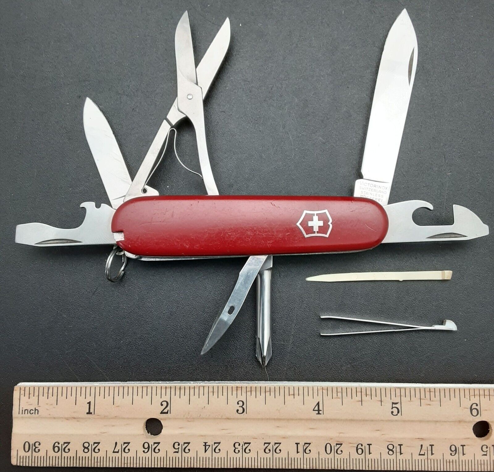 Red VICTORINOX Super Tinker Swiss Army Knife w/Scissors & Phillips Screwdriver