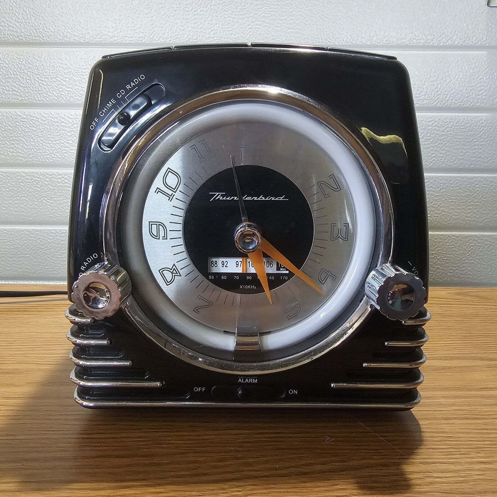 Vintage Retro Thunderbird Alarm Clock Radio W/ Cd Black model TBCDACR