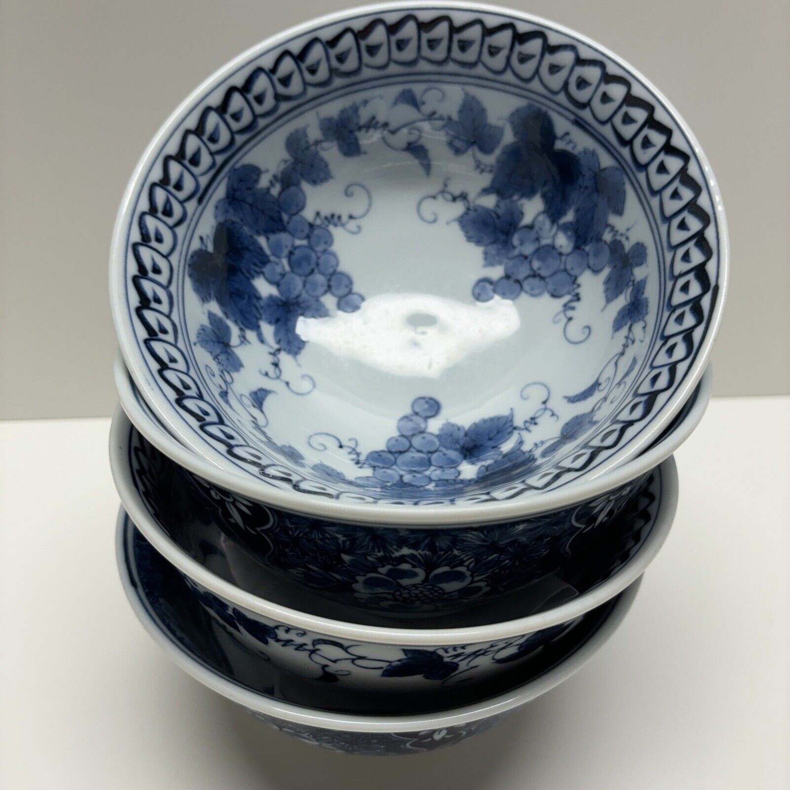 Set of 4 Blue And White Japanese Ramon Noodle Rice Soup Bowls porcelain 2 cup