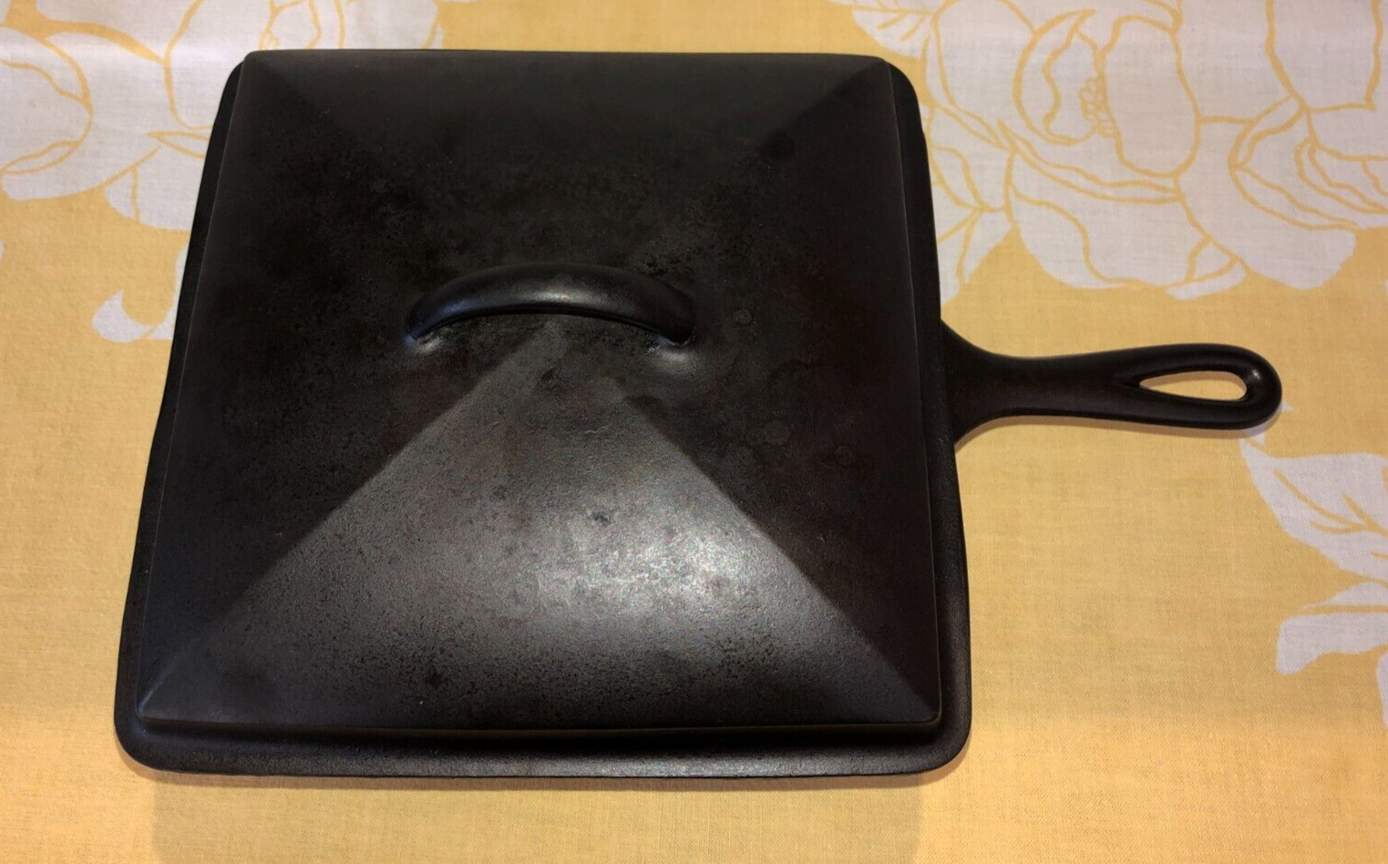 RARE Square Wagner Cast Iron 1400 Chicken Fryer with Lid 