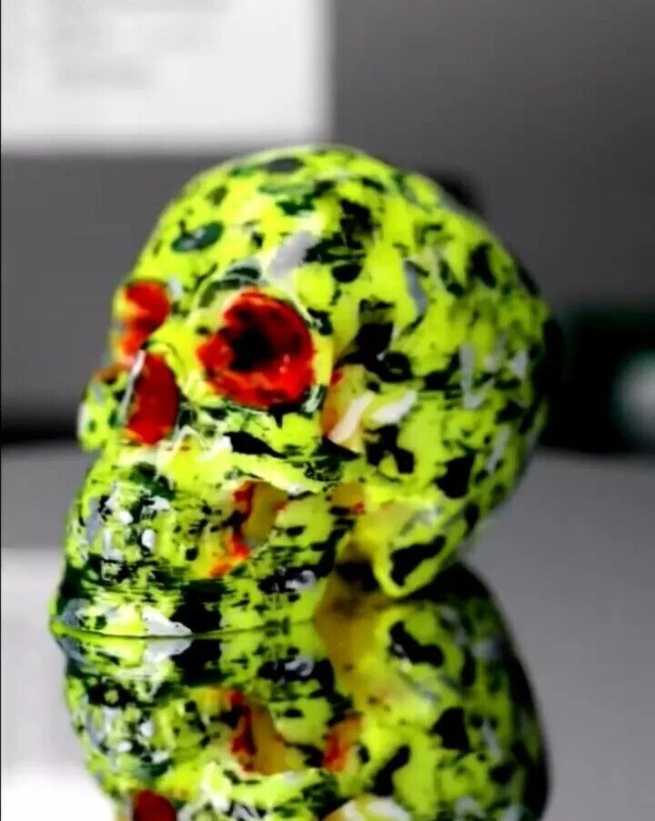 Desk Art Skull Head Statue Glossy Green Figurine painted by hand (Unique VG3D)