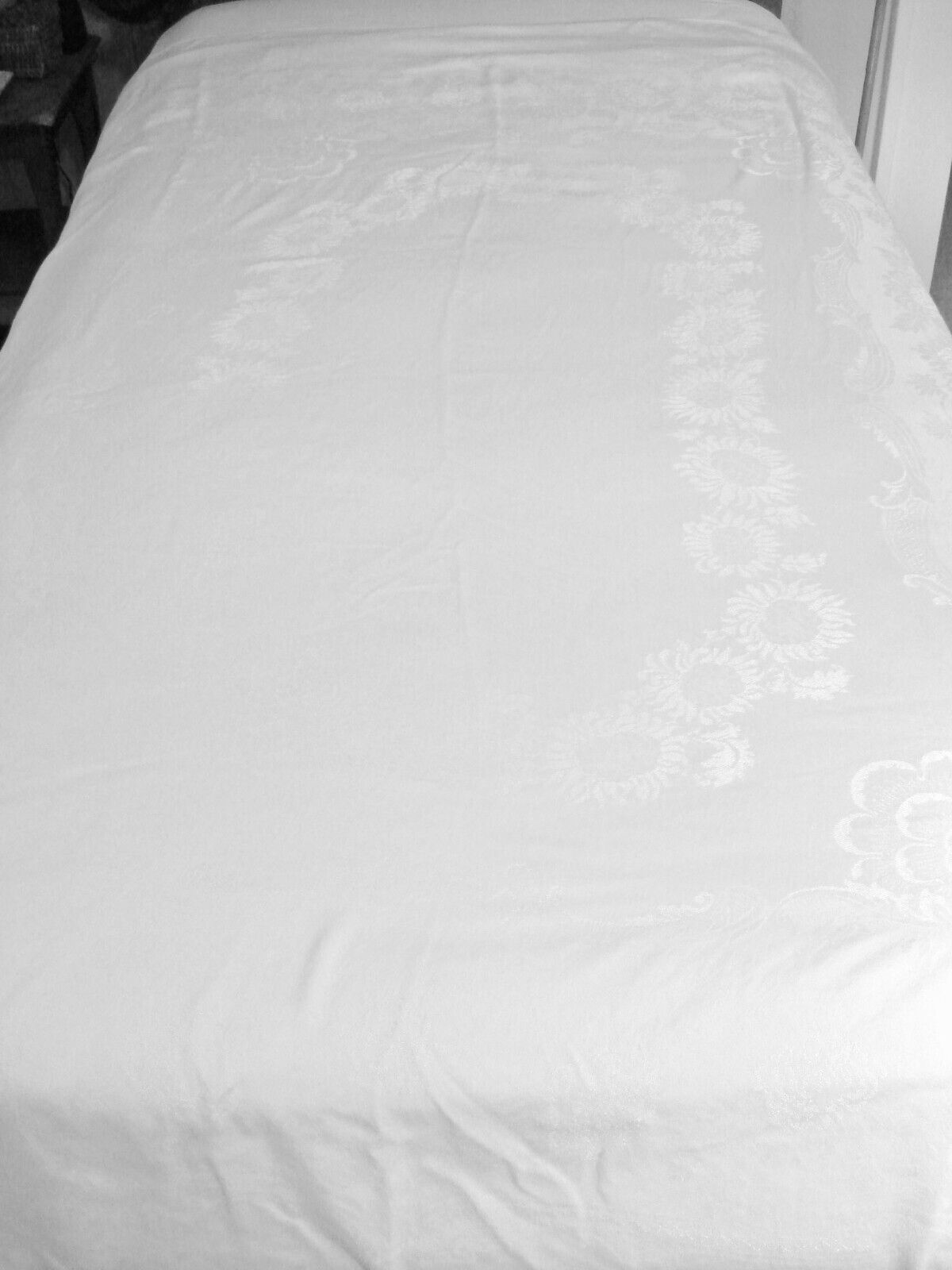 Vintage White Cotton Embossed Tablecloth 6.5\' X 56\