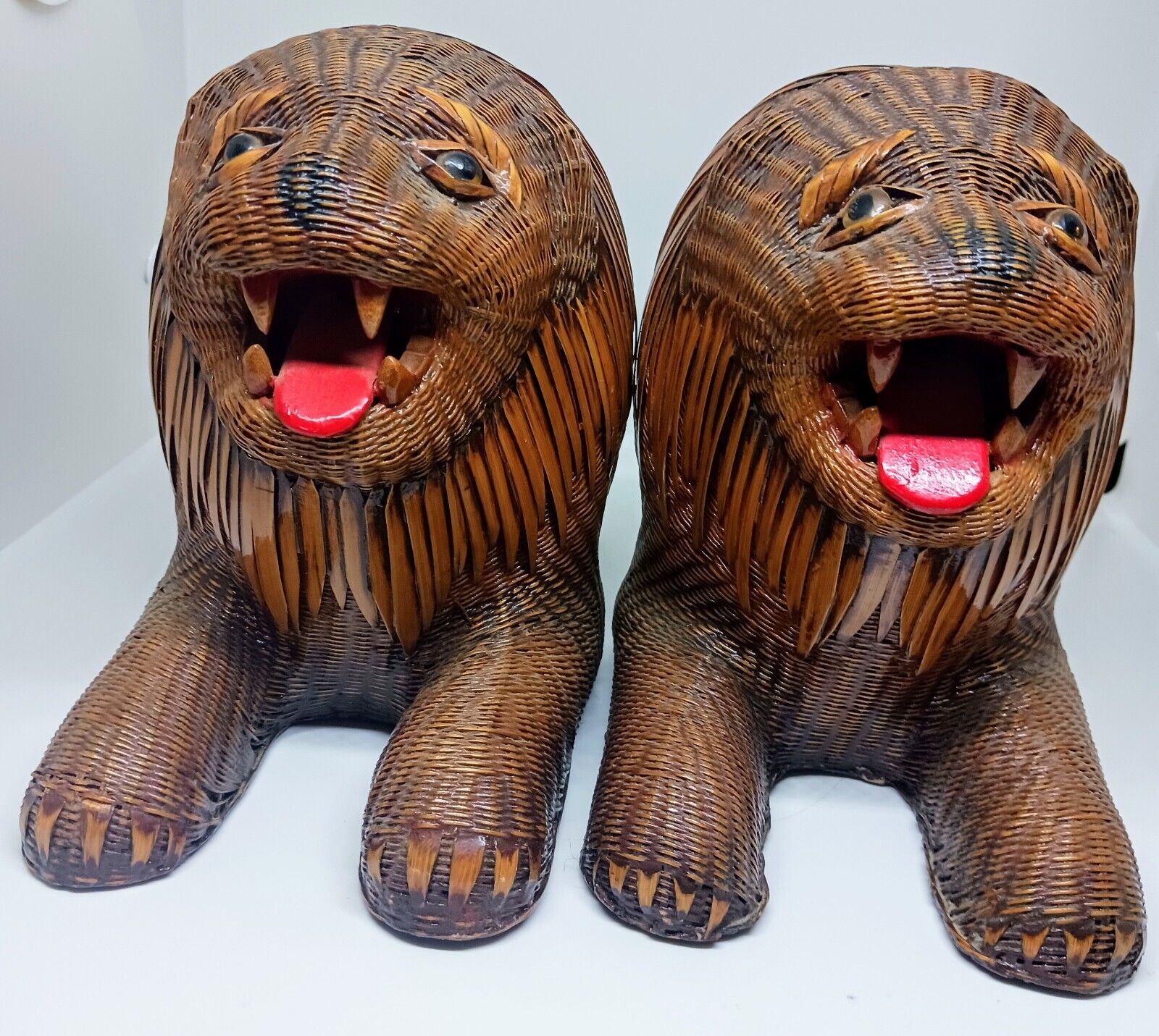 Vtg  Lion Bookends Woven Reed - Wicker/Polychrome Shanghai Handicrafts China