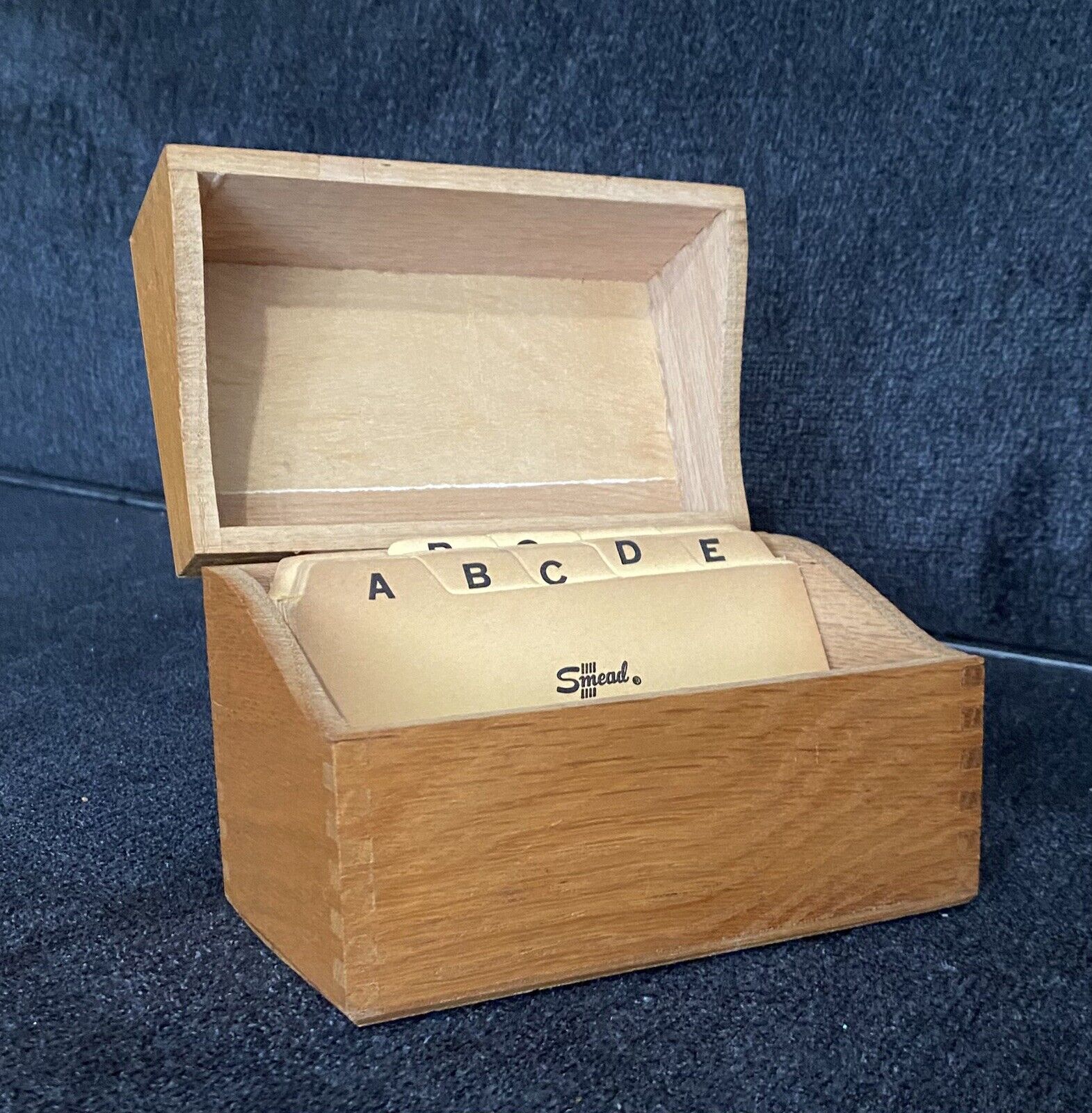 Vintage Oak Wood Hedges MFG C.o. Box With Filing Cards (great for Recipes)