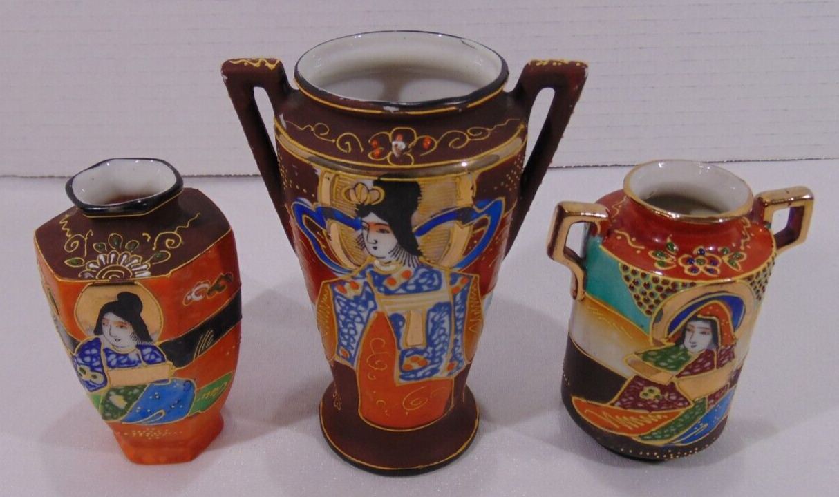 3 Vintage Japanese TT Takito Satsuma Moriage Hand-Painted Small Vases