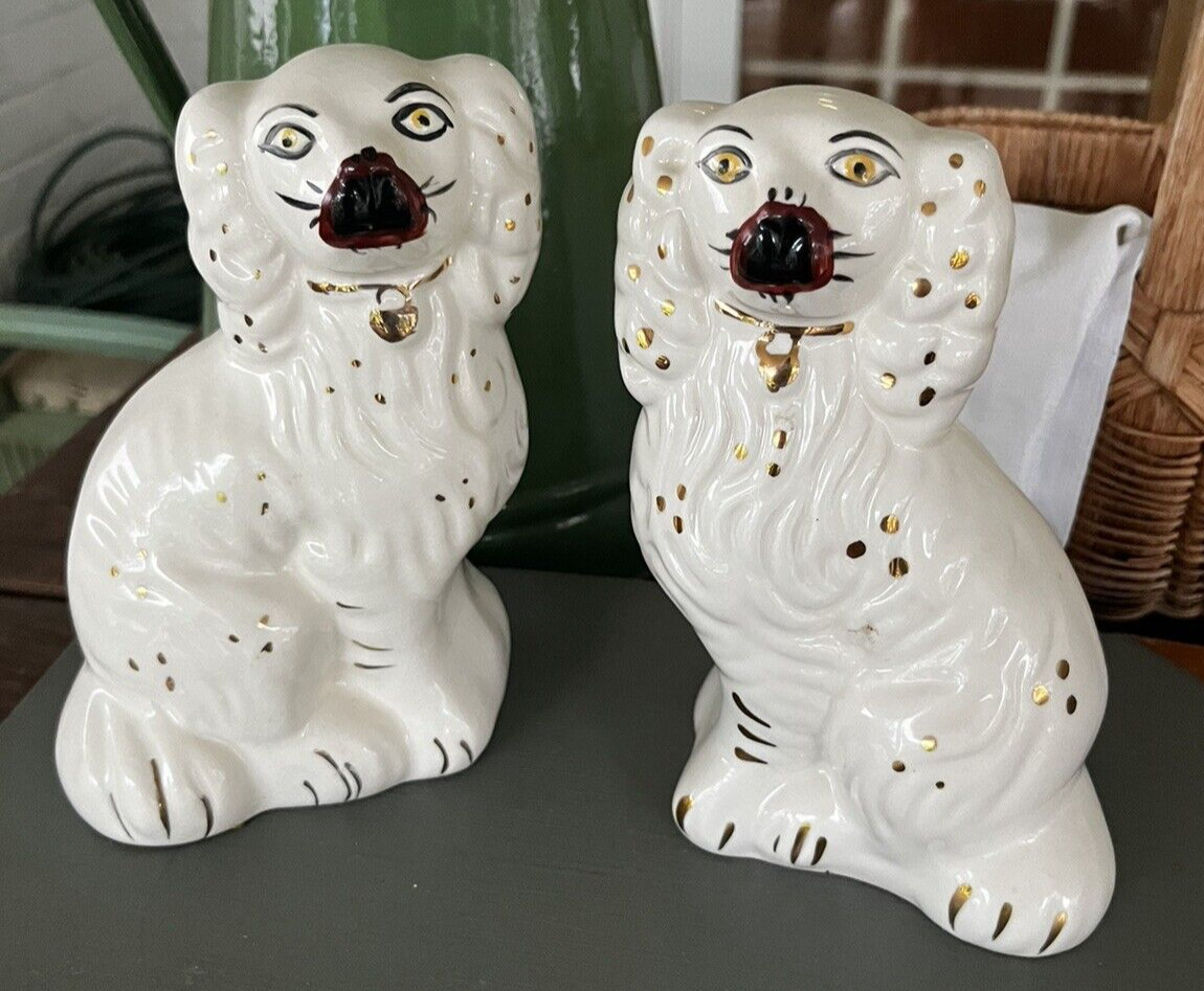 Pair of Vintage Staffordshire Spaniel Mantle Dogs White/Gold/Black 6.5\