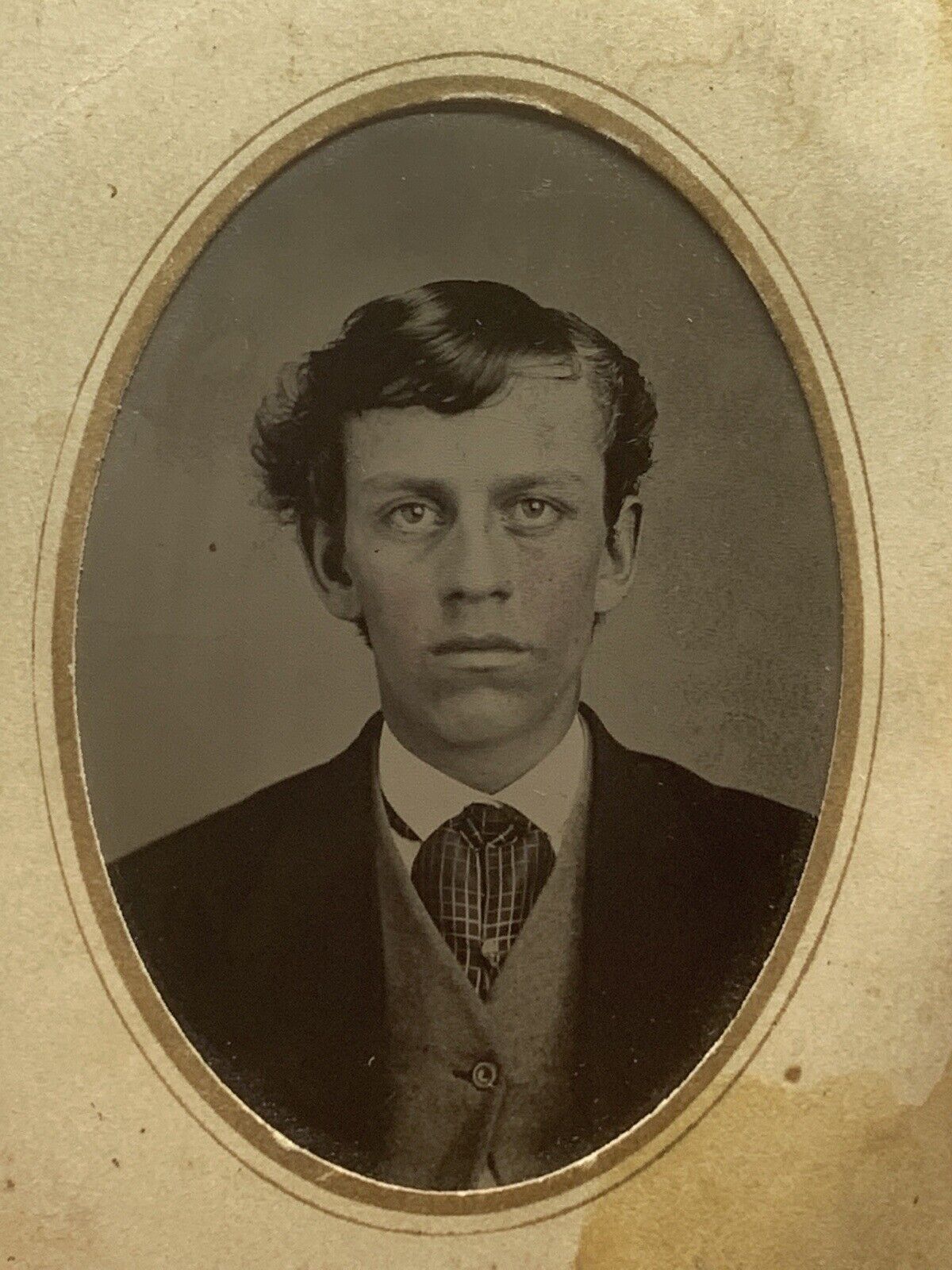 Antique Tintype Photo Young Man Wearing A Suit Civil War Era