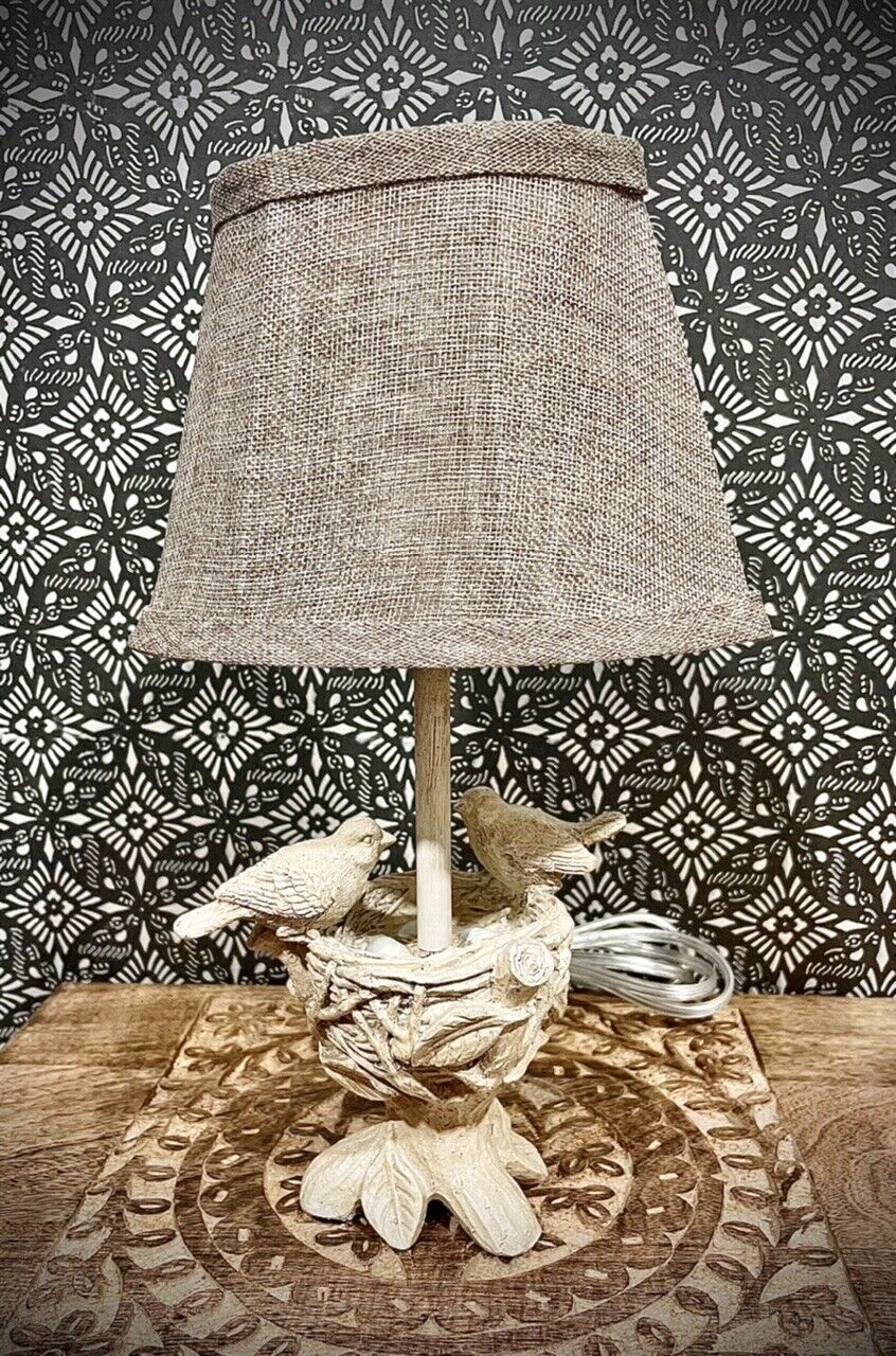 Charming Bird\'s Nest Lamp