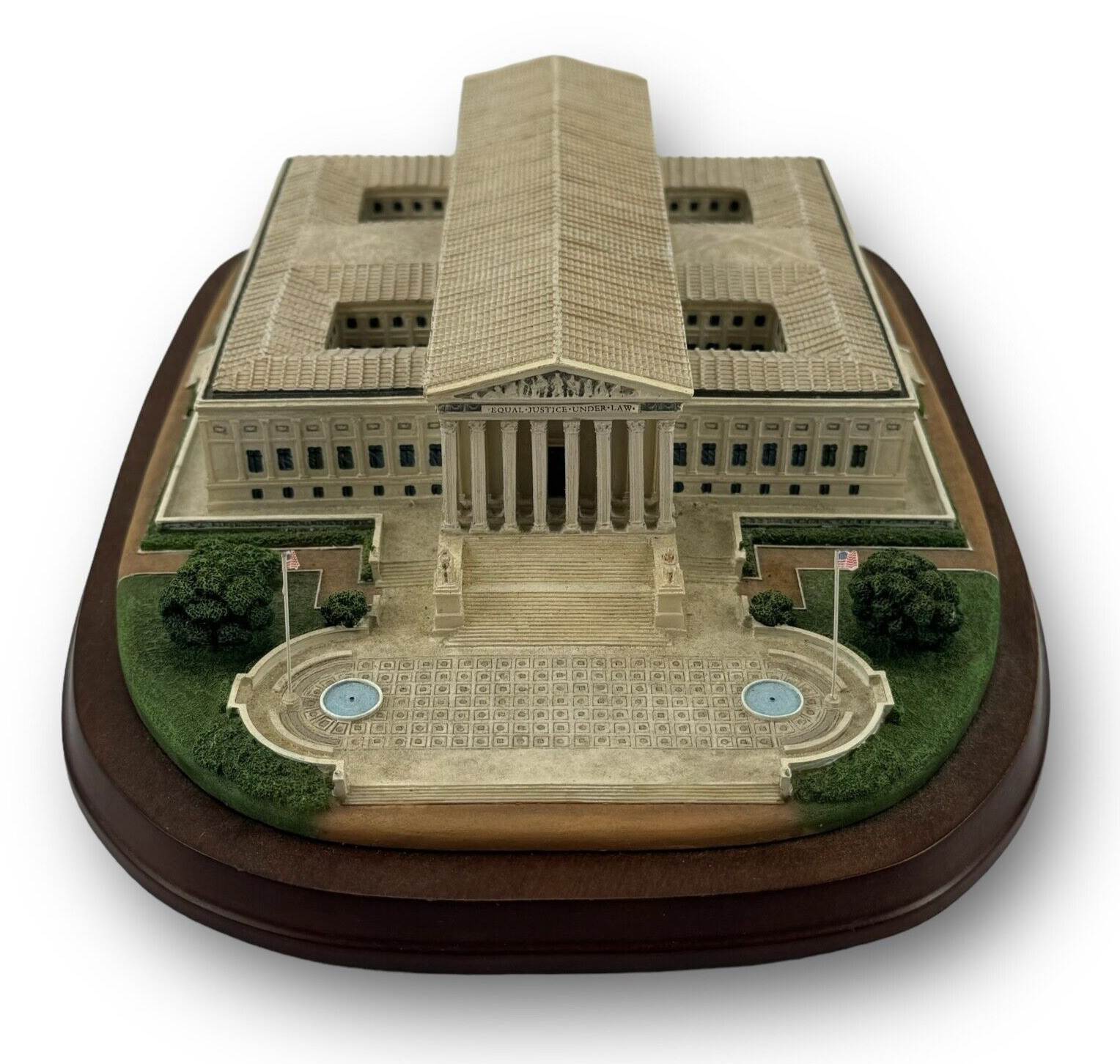 Danbury Mint The Supreme Court Washington DC Landmark Building Replica