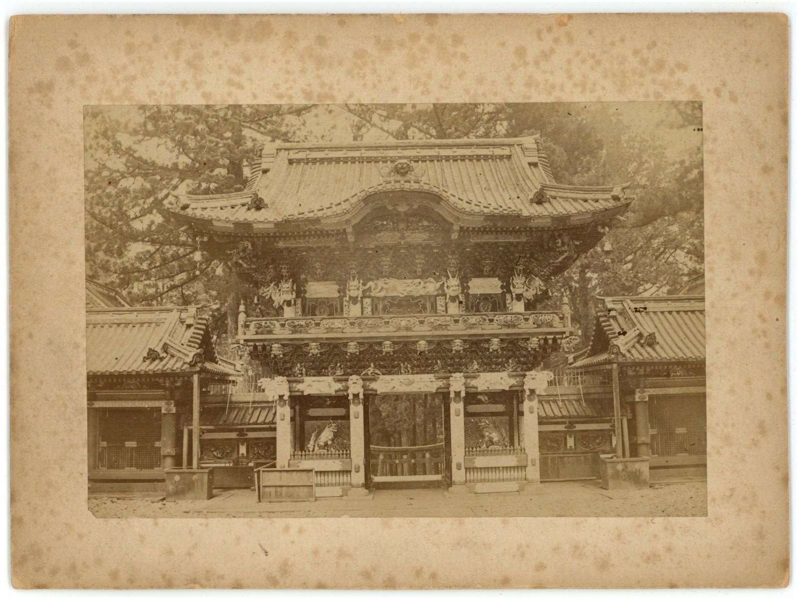CIRCA 1880'S RARE CABINET CARD  Yomeimon Gate at the Toshogu Shirne Nikko Japan