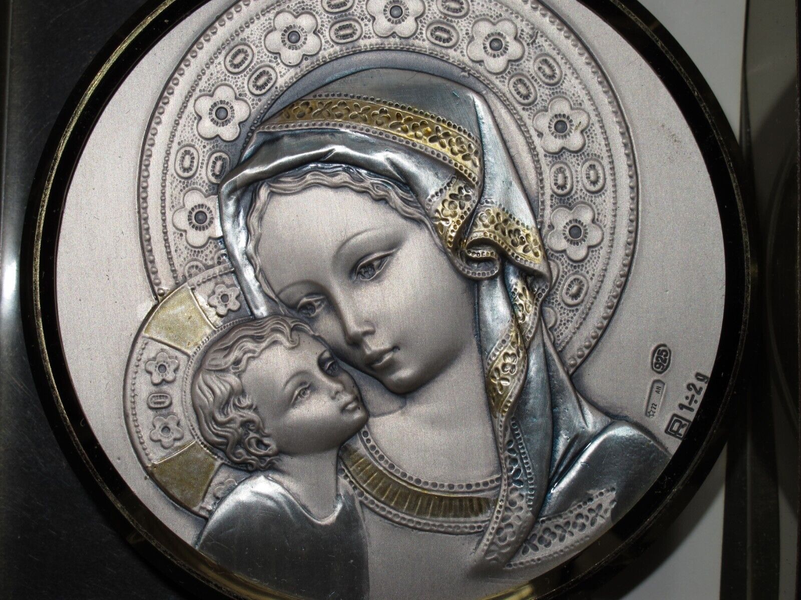 Made in ITALY - Virgin Mary & Jesus - Marked 925, w Case, Certificate