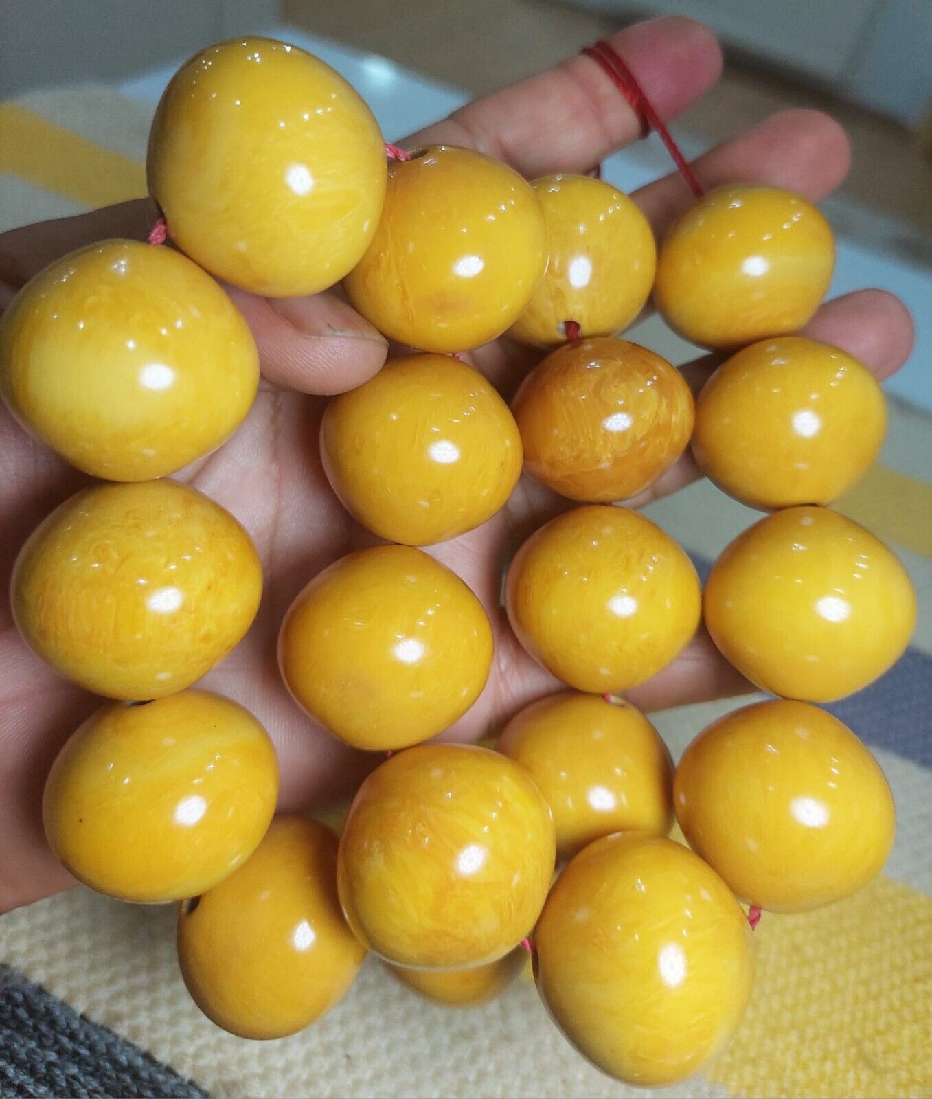 old bakelite amber 276 grams 19 piece beads suitable for rosary old bacalite