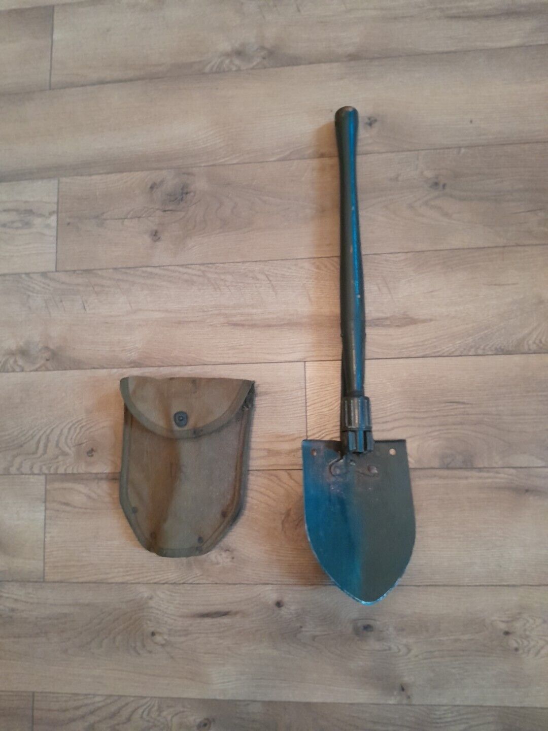 Vintage World War 2 WWII US H W 1952 Folding Military Trench Shovel With Cover