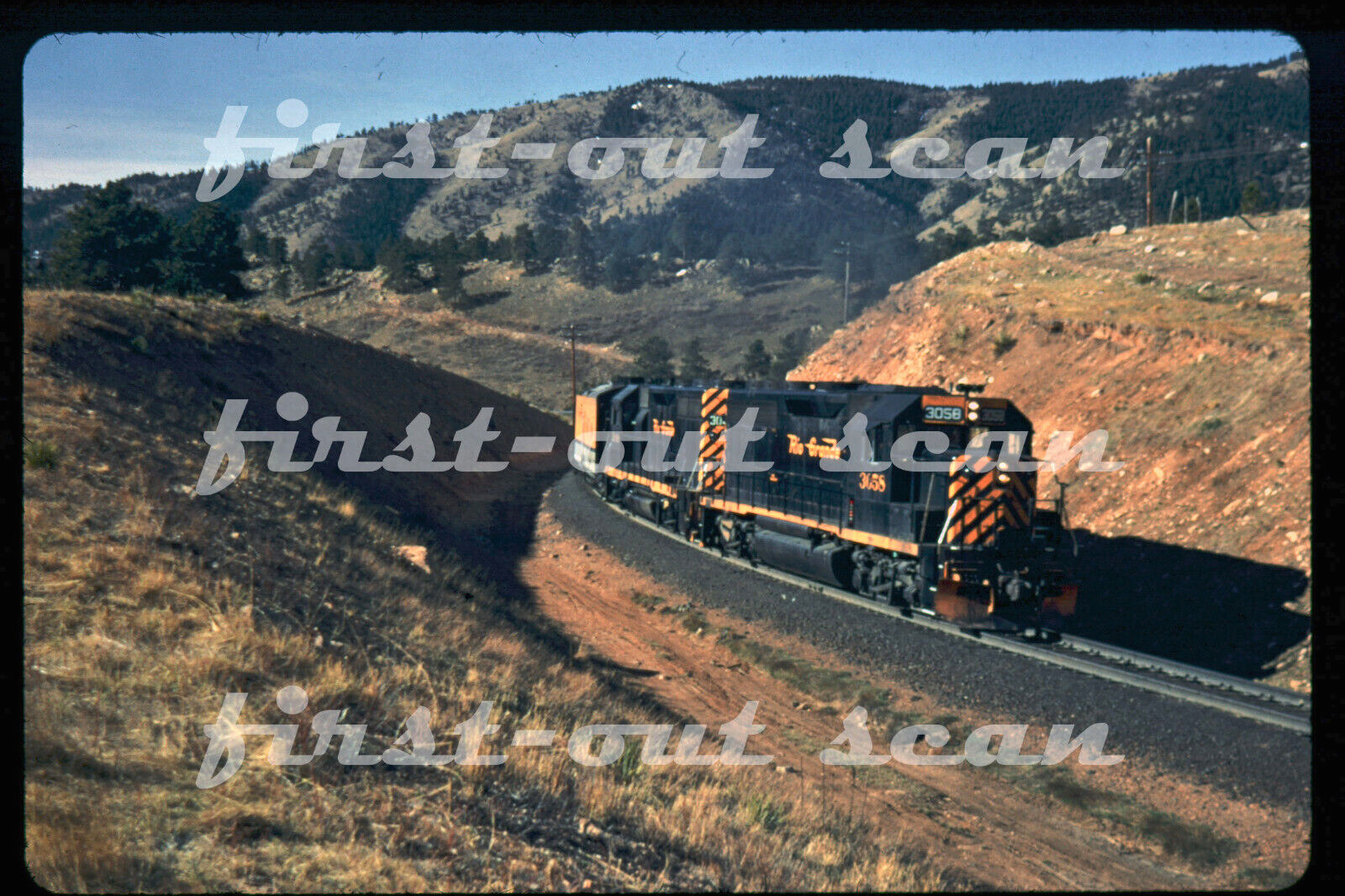 R DUPLICATE SLIDE - D&RGW Rio Grande 3058 Action on Passenger Train