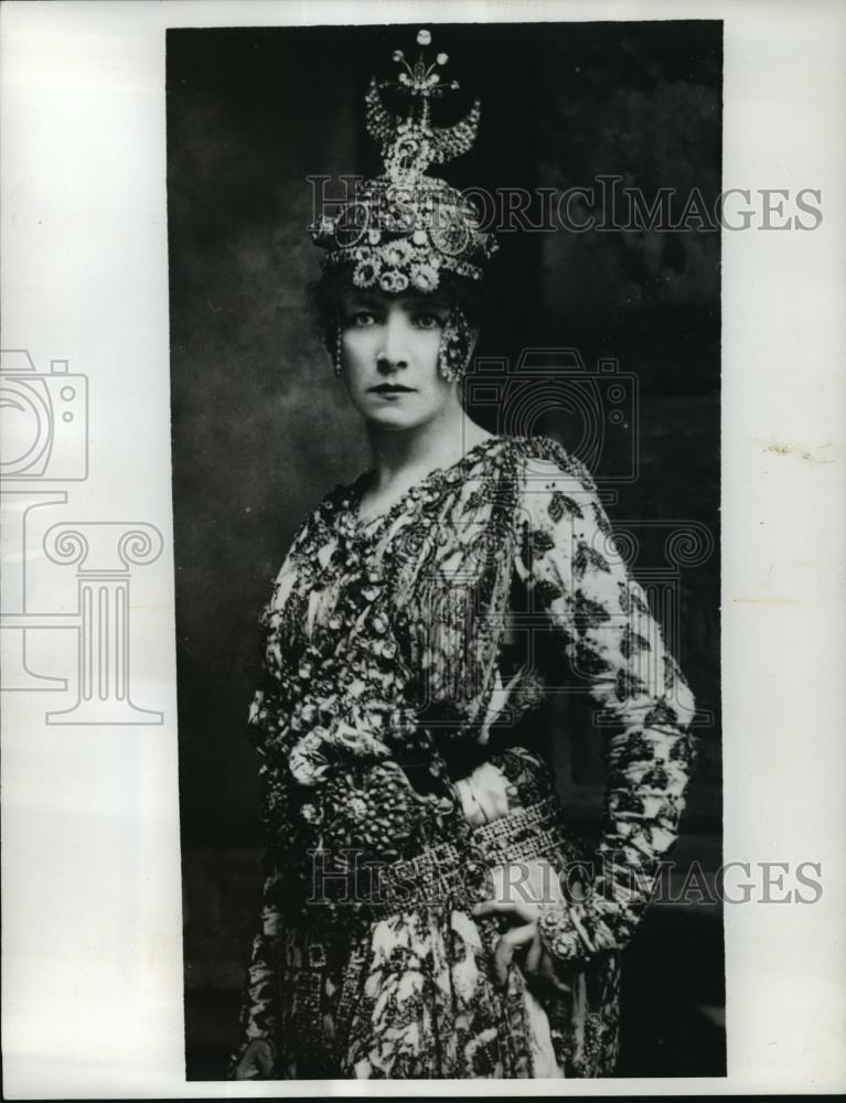1975 Press Photo Sarah Bernhardt, French Actress - mjx01585