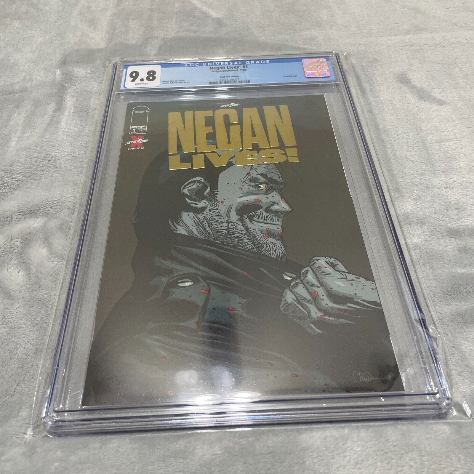 Negan Lives Gold Foil 1 Comic CGC 9.8 Image Skybound 2020 Walking Dead Kirkman