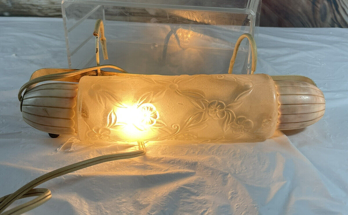 Vtg Art Deco Frosted Glass Flower Design Bullet Electrolite Wall Plug in Lamp