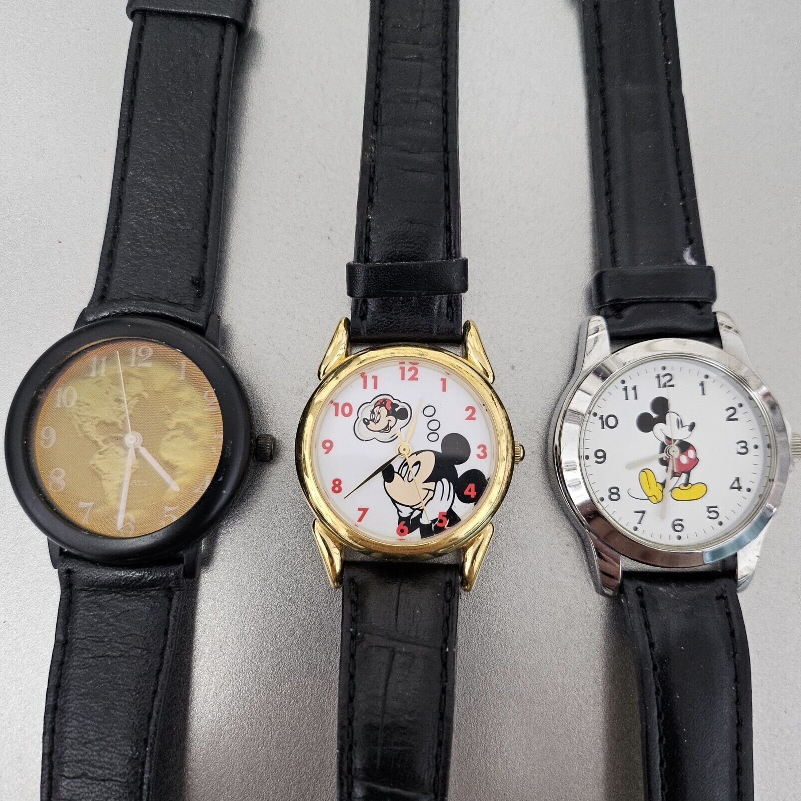 (Working) Vintage Rotating Window Mickey Mouse Disney watch watches b9