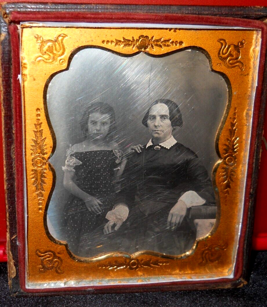 1/6th size Daguerreotype of mom and daughter in half case
