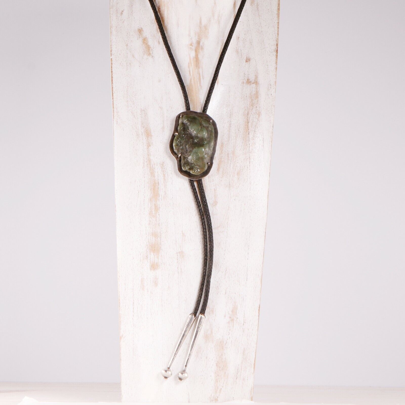 OLD PAWN STERLING SILVER RAW VARISCITE NUGGET BOLO TIE NECKLACE