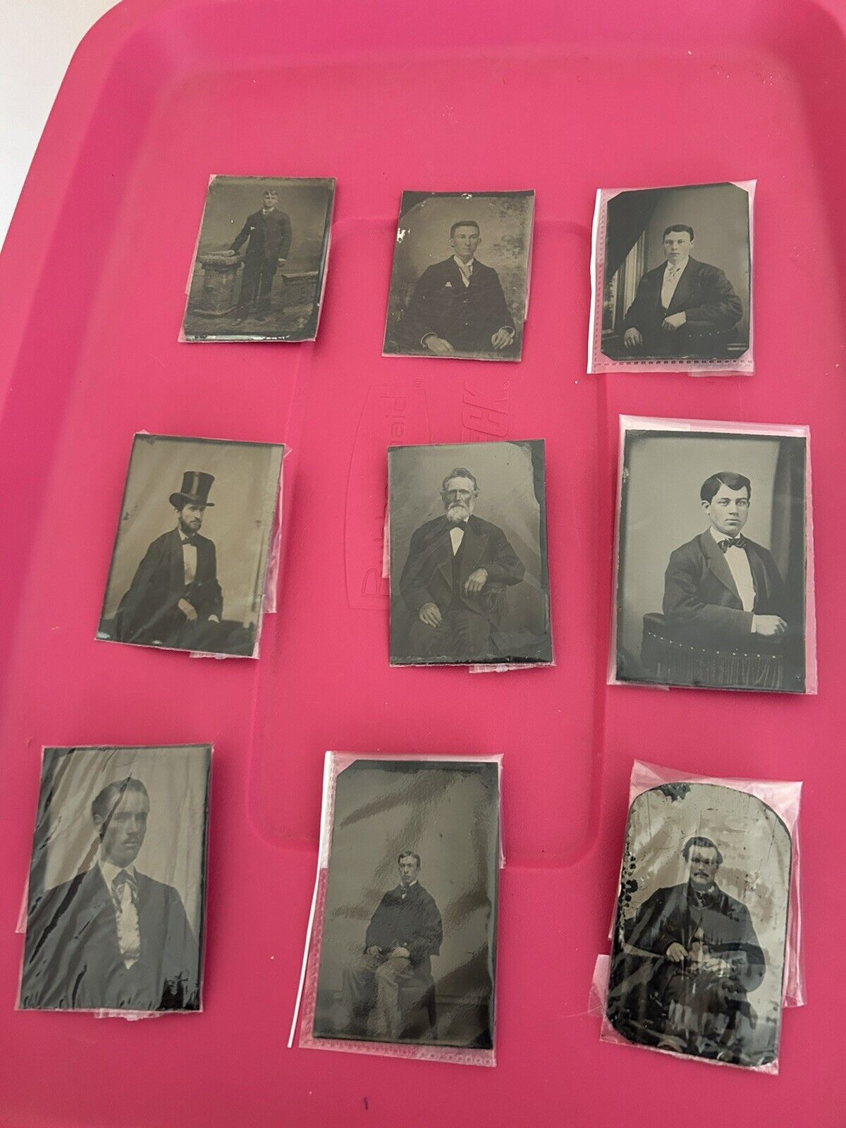 Group lot of 27 ANTIQUE 1800s Photos?? Individual Gentlemen’s Portraits.