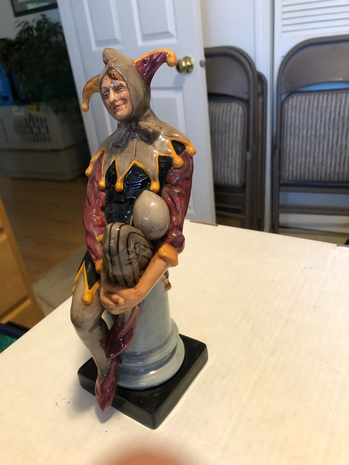 Vintage Royal Doulton HN2016 Jester figurine