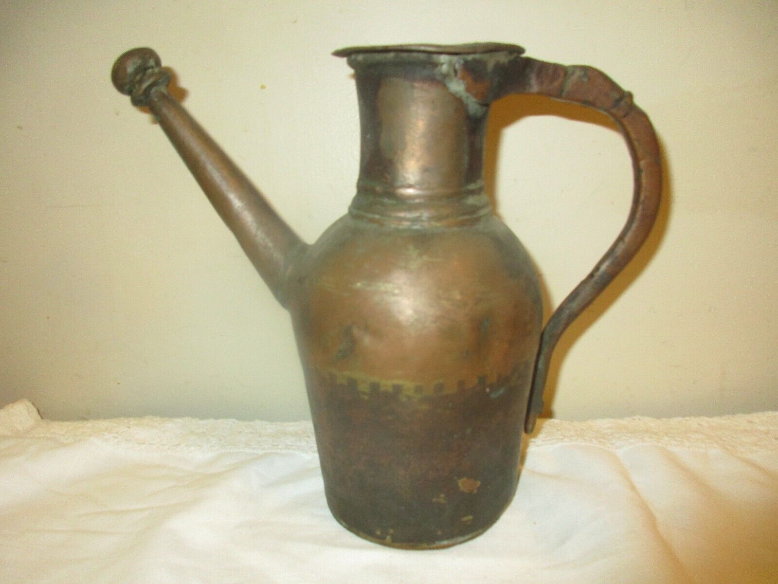 ANTIQUE HANDCRAFTED BRASS METAL WATER PITCHER, VERY EARLY CRAFTSMANSHIP