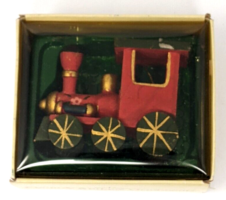 Russ Berrie Country Antique Ornament Wood Train Style BX2041 1980\'s Hand Painted