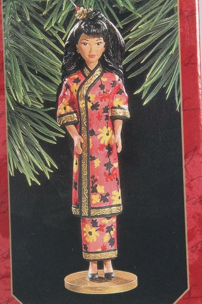 Hallmark 1997 \'Chinese Barbie\' 2nd In Series-Dolls Of The World New In Box