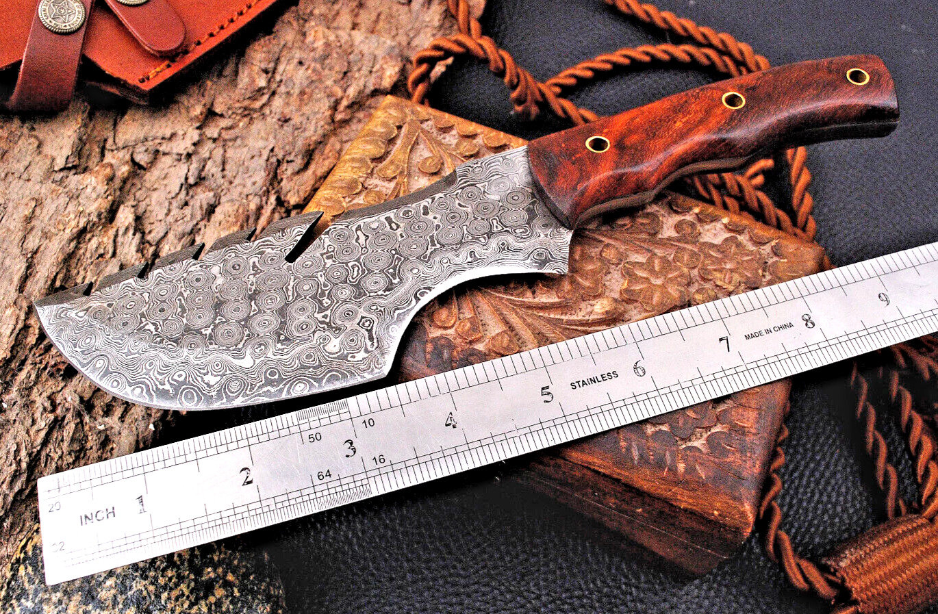 Custom Made Bushcraft Hunting Tracker Knife - Hand Forge Damascus Steel 1820