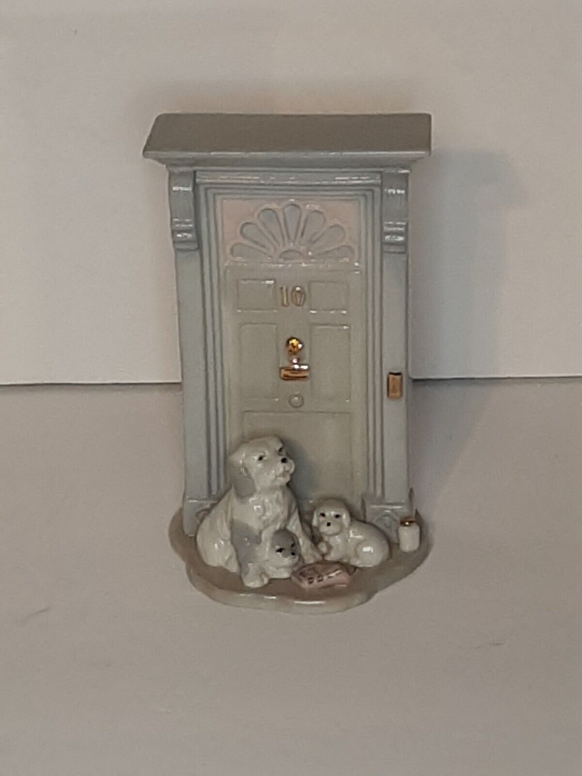 Vintage Simson Home Buddies Waiting For Master At Door Figurine With Dogs