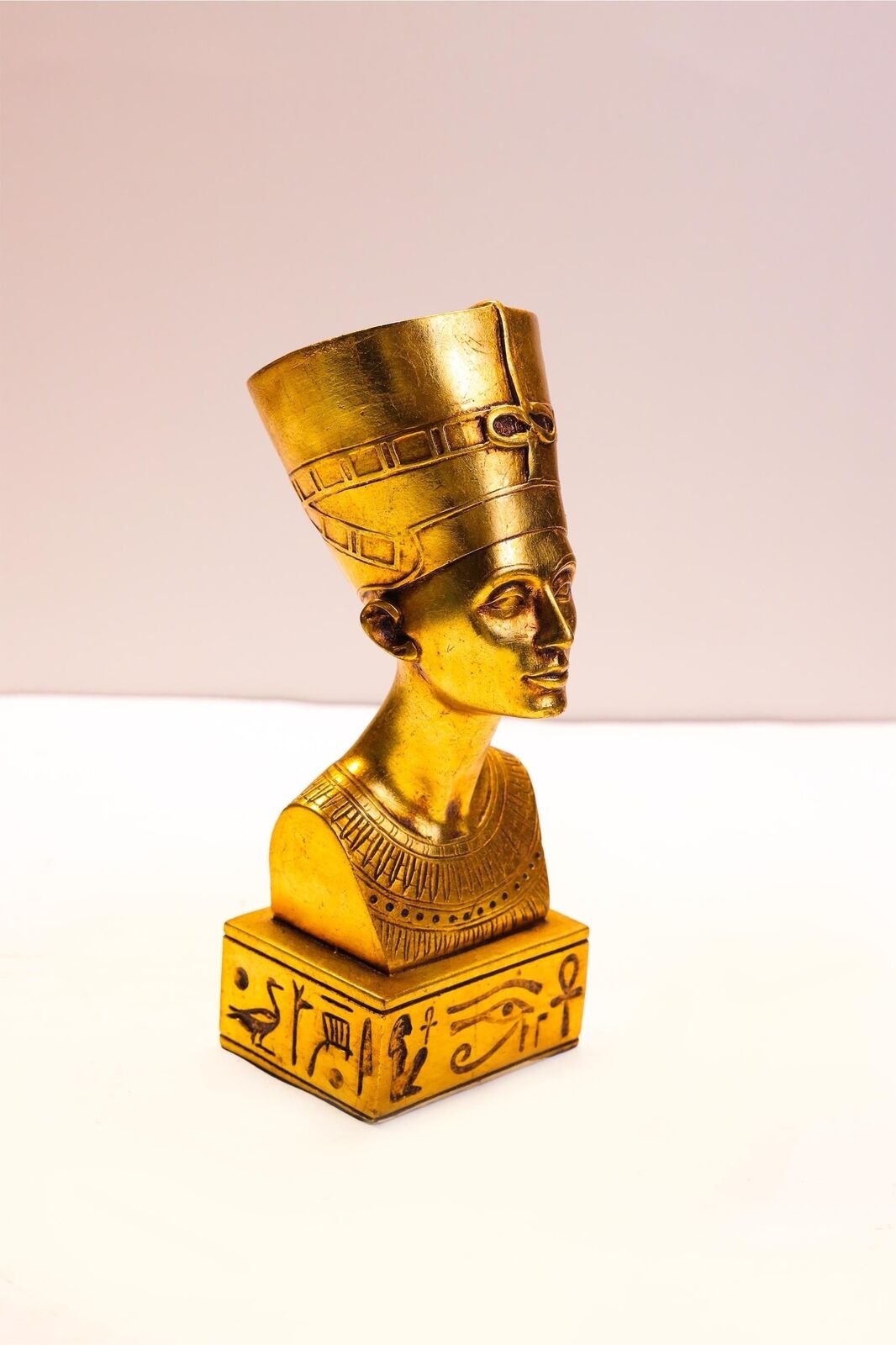 Gold leaf Egyptian Queen Nefertiti - Queens Of Egypt - beautiful Queen
