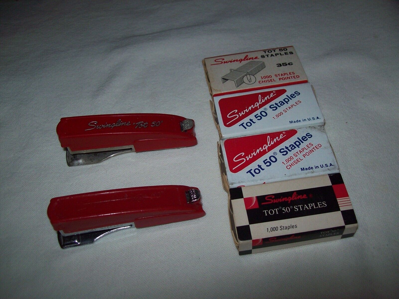 Lot of 2 Vintage Swingline Tot 50 Staplers + lots of staples - Made in USA