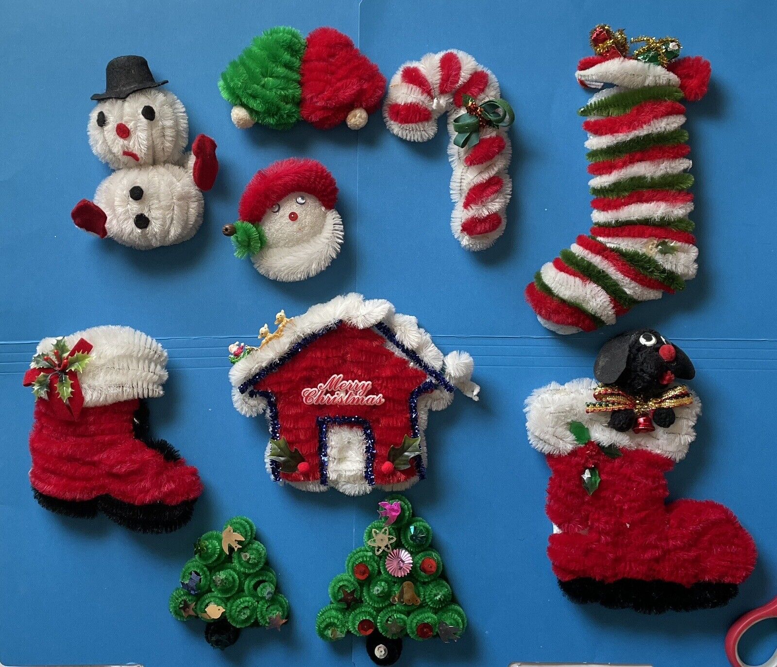 Vintage Handmade Christmas Chenille Pipe Cleaner Sequins Magnet Lot Of 10
