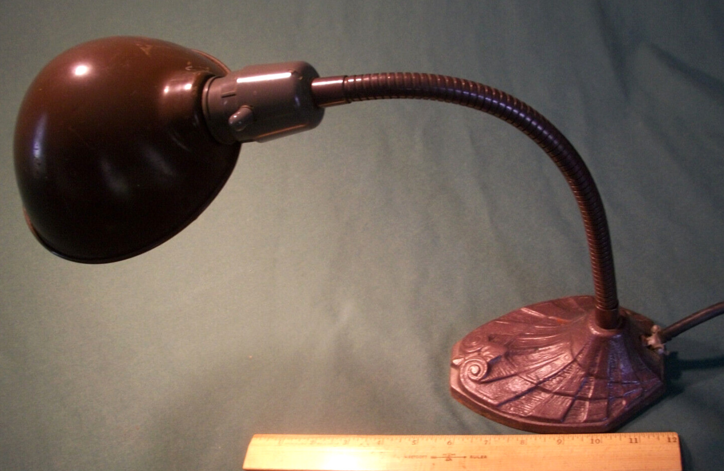 Vintage Brown Gooseneck Table Lamp – FARIES MFG D-950 Decatur IL - WORKS