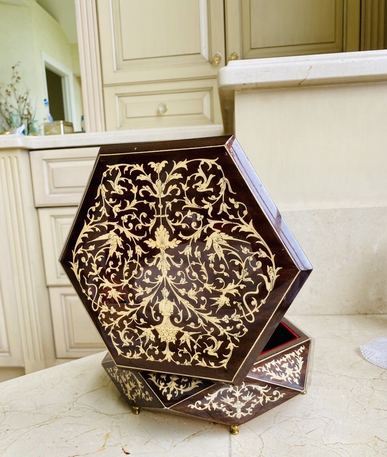 Vintage Authentic Italian Hand Inlaid Art Wooden Jewel Box; Stunning 1960s /1