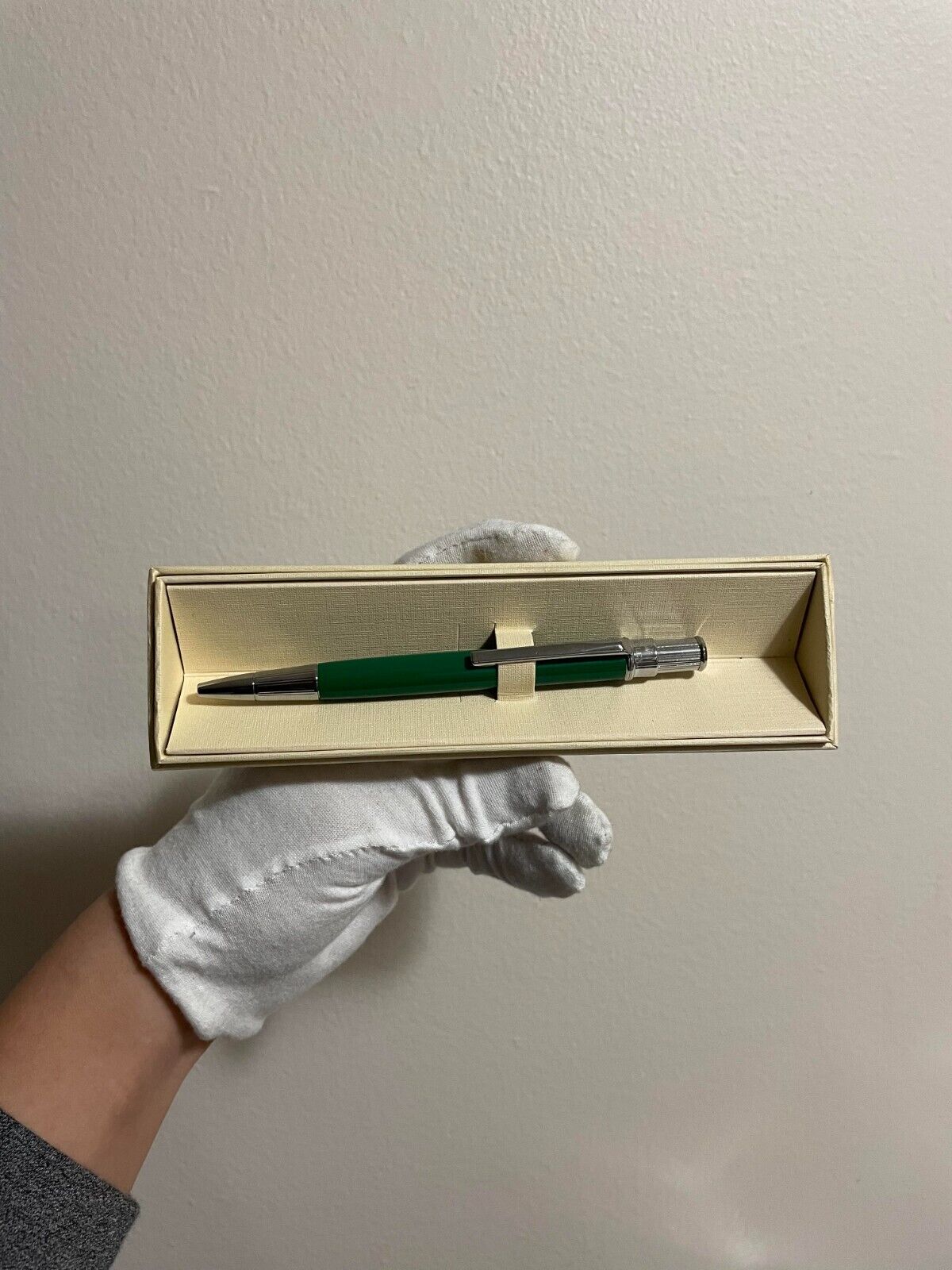 Authentic New Edition silver green Rolex Ballpoint Pen push (damaged box)