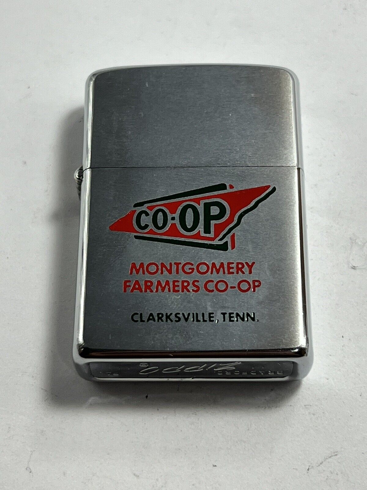 Vintage 1970 Zippo Lighter CO-OP MONTGOMERY FARMERS CO-OP CLARKSVILLE, TENN.